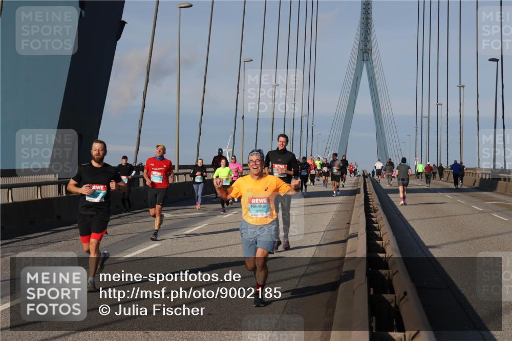 03.10.2025 - Köhlbrandbrückenlauf Julia Fischer http://msf.ph/oto/9002185 03.10.2025 09:41:02 Position 2 3495 meine-sportfotos.de