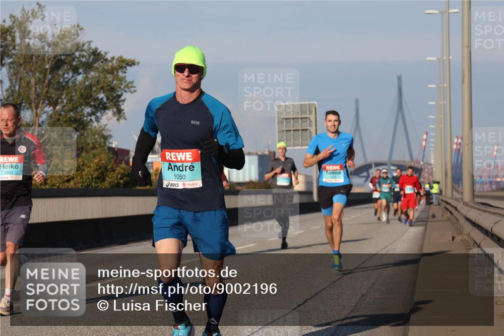 03.10.2025 - Köhlbrandbrückenlauf Luisa Fischer http://msf.ph/oto/9002196 03.10.2025 10:44:06 Position 3 3402, 1050, 1020 meine-sportfotos.de