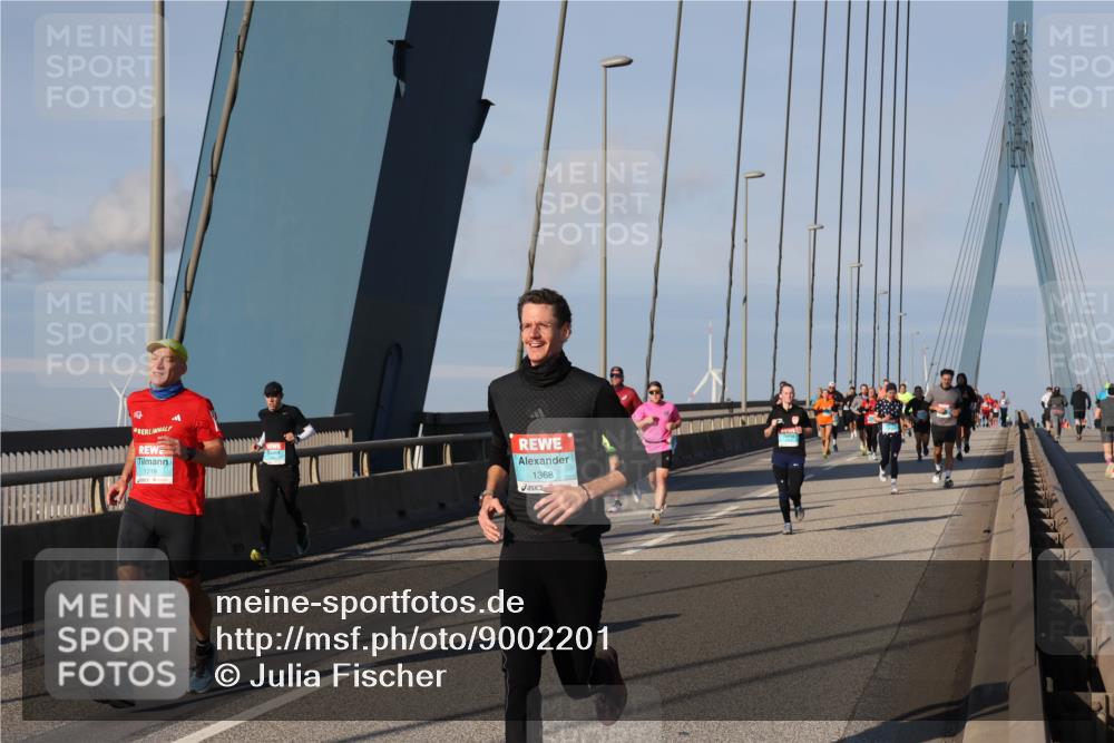 03.10.2025 - Köhlbrandbrückenlauf Julia Fischer http://msf.ph/oto/9002201 03.10.2025 09:41:05 Position 2 47, 1219, 1368 meine-sportfotos.de