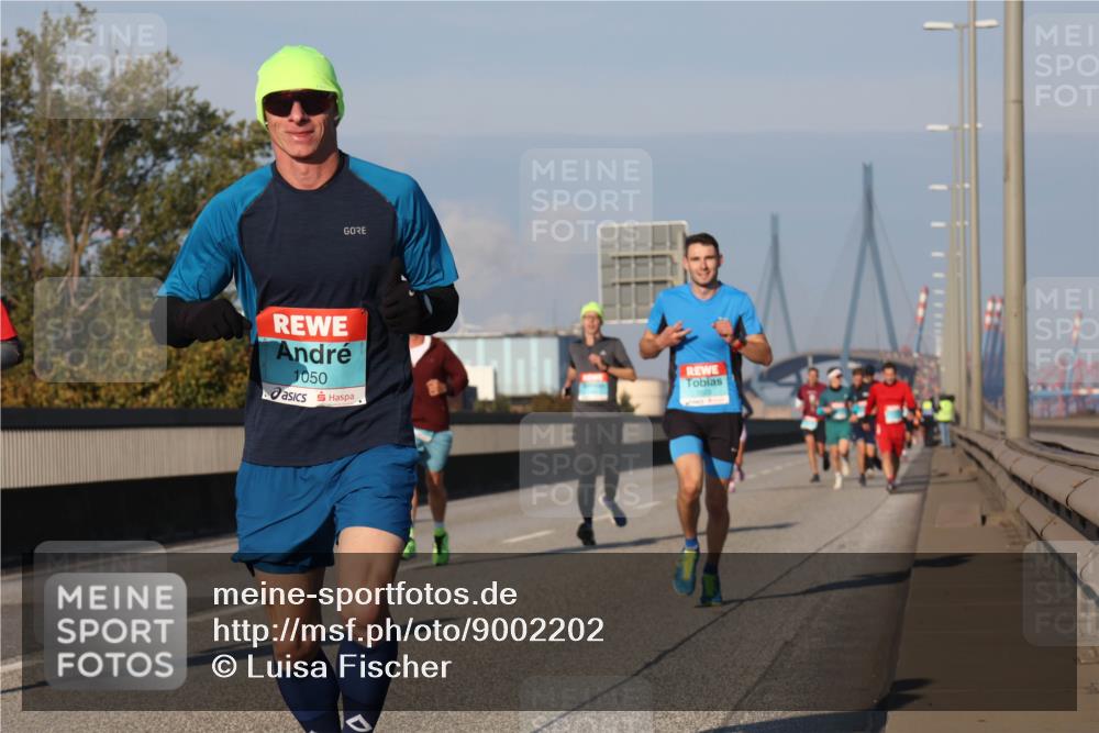 03.10.2025 - Köhlbrandbrückenlauf Luisa Fischer http://msf.ph/oto/9002202 03.10.2025 10:44:06 Position 3 1050 meine-sportfotos.de