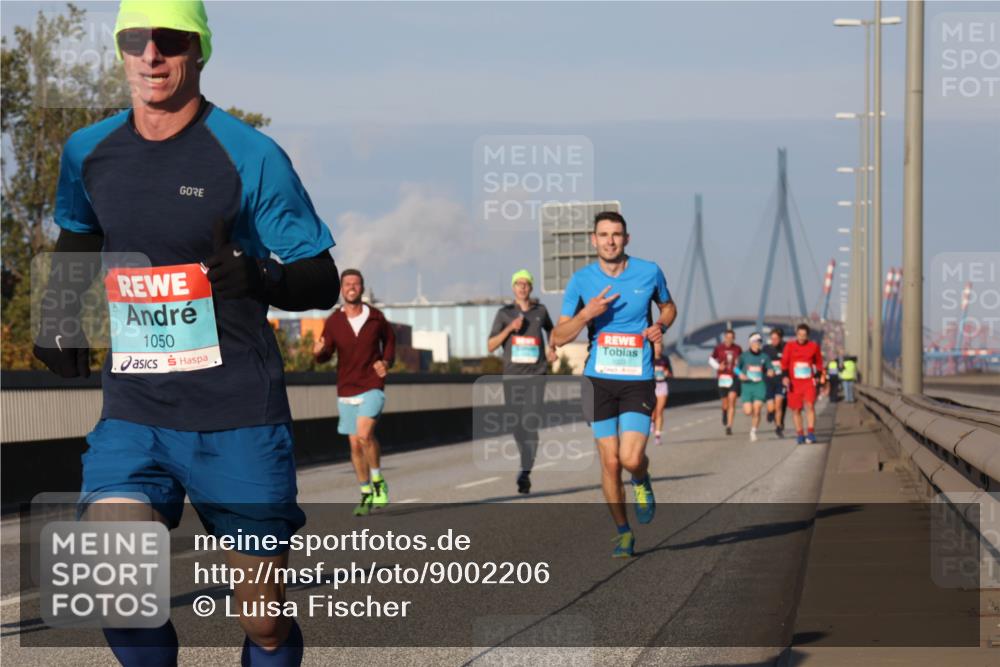 03.10.2025 - Köhlbrandbrückenlauf Luisa Fischer http://msf.ph/oto/9002206 03.10.2025 10:44:06 Position 3 1050 meine-sportfotos.de