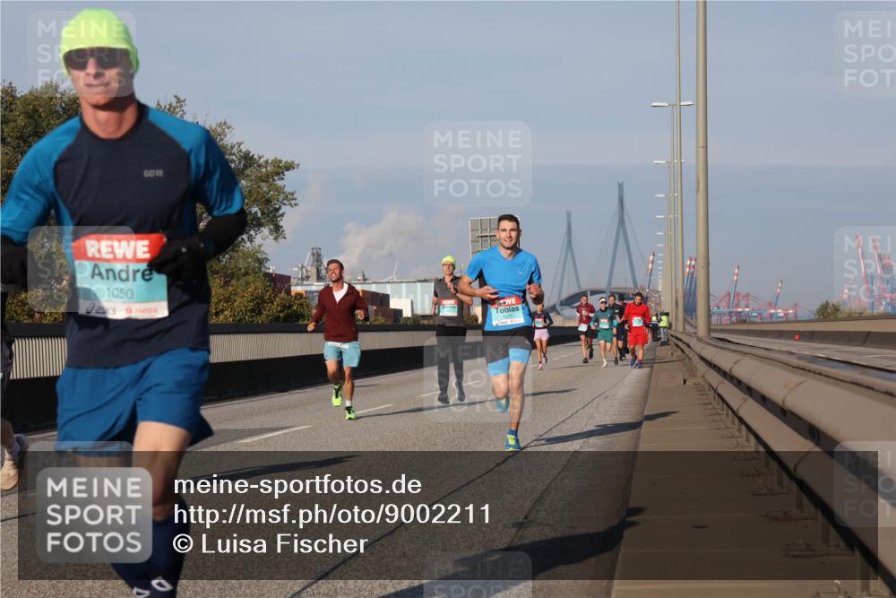 03.10.2025 - Köhlbrandbrückenlauf Luisa Fischer http://msf.ph/oto/9002211 03.10.2025 10:44:07 Position 3 1050 meine-sportfotos.de