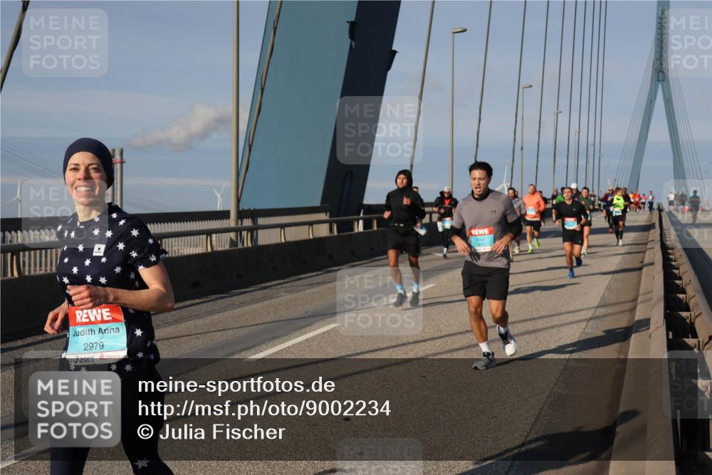 03.10.2025 - Köhlbrandbrückenlauf Julia Fischer http://msf.ph/oto/9002234 03.10.2025 09:41:13 Position 2 2979, 3817 meine-sportfotos.de