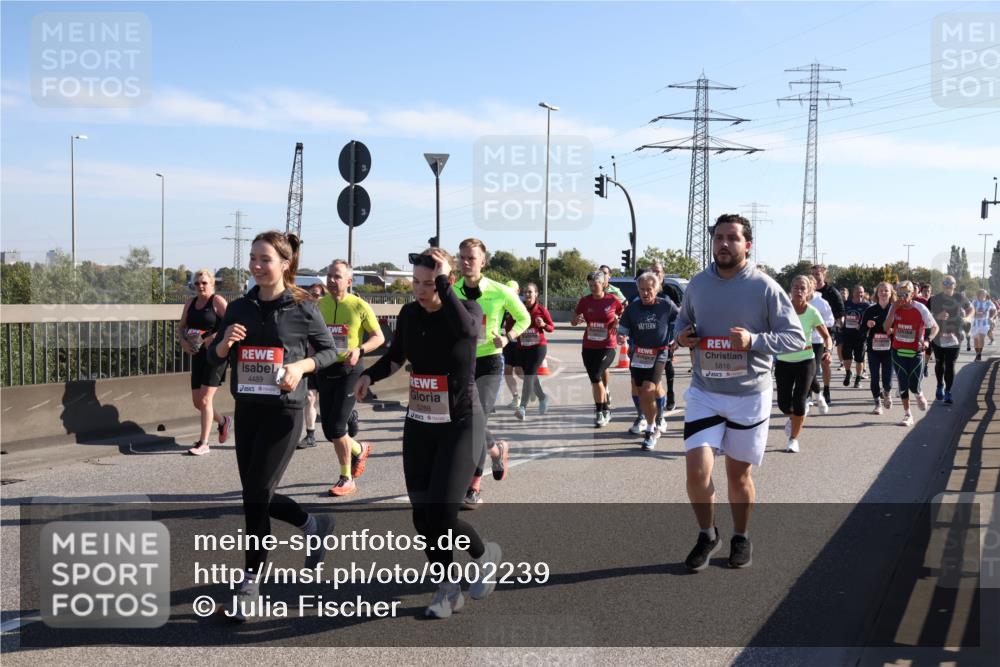 03.10.2025 - Köhlbrandbrückenlauf Julia Fischer http://msf.ph/oto/9002239 03.10.2025 12:19:37 Position 3 4489, 5288, 5816 meine-sportfotos.de