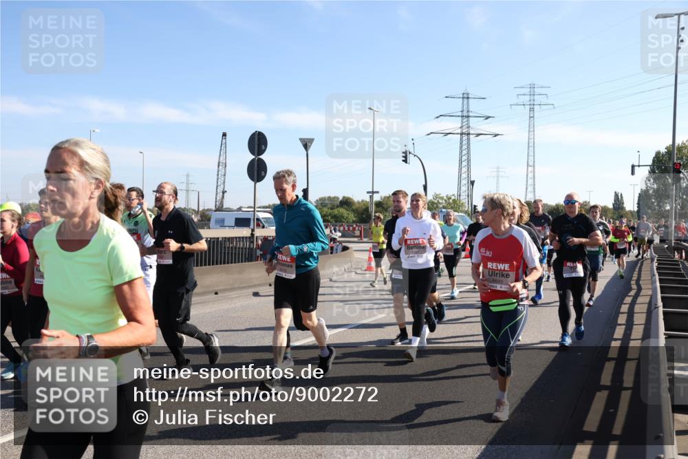 03.10.2025 - Köhlbrandbrückenlauf Julia Fischer http://msf.ph/oto/9002272 03.10.2025 12:19:40 Position 3 247, 2, 6643 meine-sportfotos.de