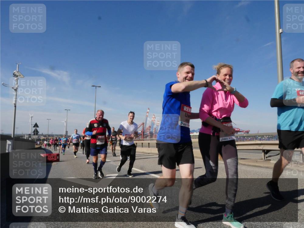 03.10.2025 - Köhlbrandbrückenlauf Matties Gatica Varas http://msf.ph/oto/9002274 03.10.2025 12:55:44 Position 2 59 meine-sportfotos.de