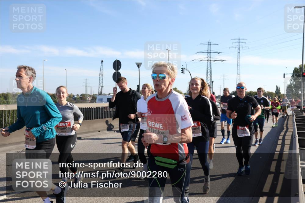 03.10.2025 - Köhlbrandbrückenlauf Julia Fischer http://msf.ph/oto/9002280 03.10.2025 12:19:41 Position 3 119, 4469, 66 meine-sportfotos.de