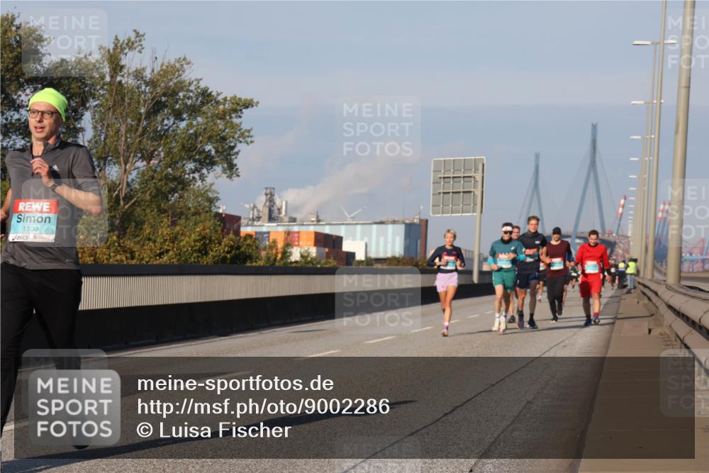 03.10.2025 - Köhlbrandbrückenlauf Luisa Fischer http://msf.ph/oto/9002286 03.10.2025 10:44:11 Position 3 1103 meine-sportfotos.de