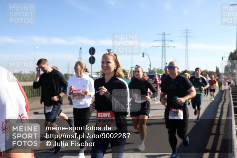 03.10.2025 - Köhlbrandbrückenlauf Julia Fischer http://msf.ph/oto/9002287 03.10.2025 12:19:42 Position 3 5166 meine-sportfotos.de