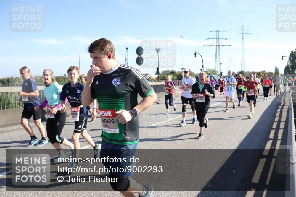 03.10.2025 - Köhlbrandbrückenlauf Julia Fischer http://msf.ph/oto/9002293 03.10.2025 12:19:43 Position 3 5806 meine-sportfotos.de