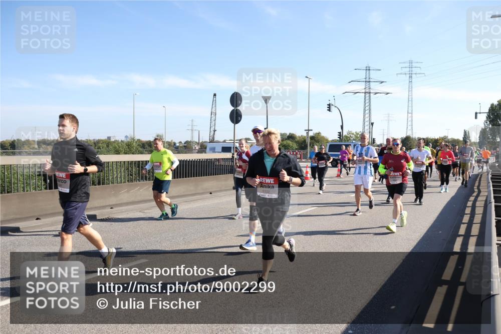 03.10.2025 - Köhlbrandbrückenlauf Julia Fischer http://msf.ph/oto/9002299 03.10.2025 12:19:44 Position 3 6332 meine-sportfotos.de