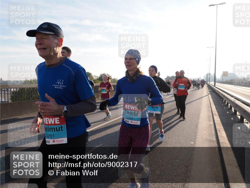 03.10.2025 - Köhlbrandbrückenlauf Fabian Wolf http://msf.ph/oto/9002317 03.10.2025 09:17:56 Position 3 3261, 3492, 3493 meine-sportfotos.de