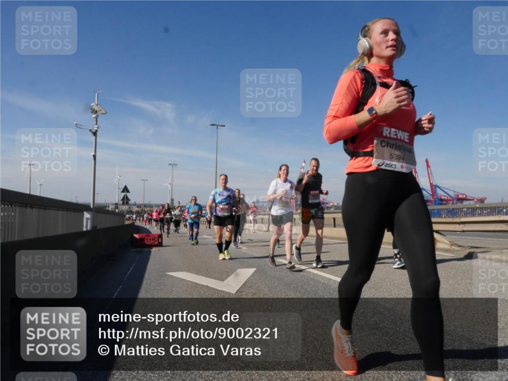 03.10.2025 - Köhlbrandbrückenlauf Matties Gatica Varas http://msf.ph/oto/9002321 03.10.2025 12:55:47 Position 2 5394 meine-sportfotos.de
