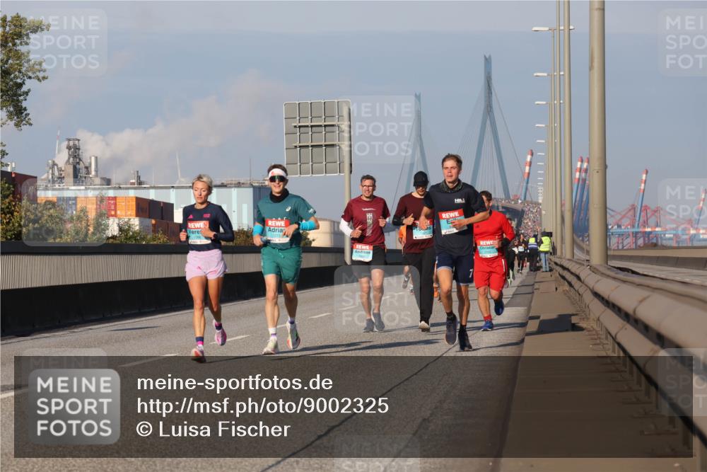 03.10.2025 - Köhlbrandbrückenlauf Luisa Fischer http://msf.ph/oto/9002325 03.10.2025 10:44:13 Position 3 1275 meine-sportfotos.de