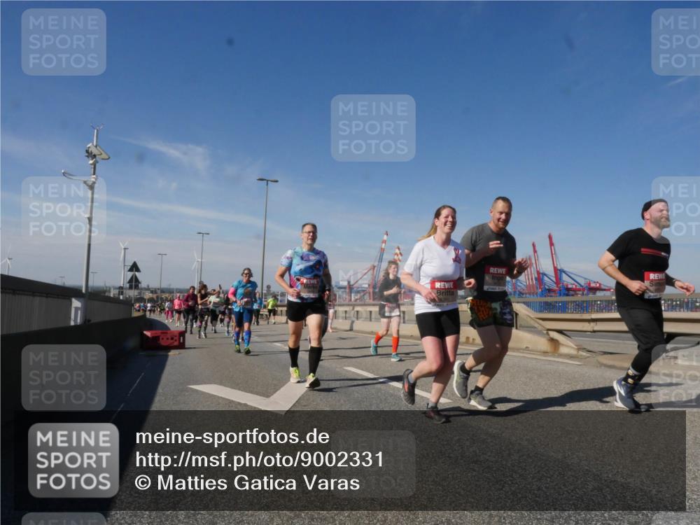 03.10.2025 - Köhlbrandbrückenlauf Matties Gatica Varas http://msf.ph/oto/9002331 03.10.2025 12:55:48 Position 2  meine-sportfotos.de