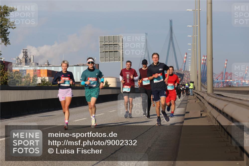 03.10.2025 - Köhlbrandbrückenlauf Luisa Fischer http://msf.ph/oto/9002332 03.10.2025 10:44:14 Position 3  meine-sportfotos.de