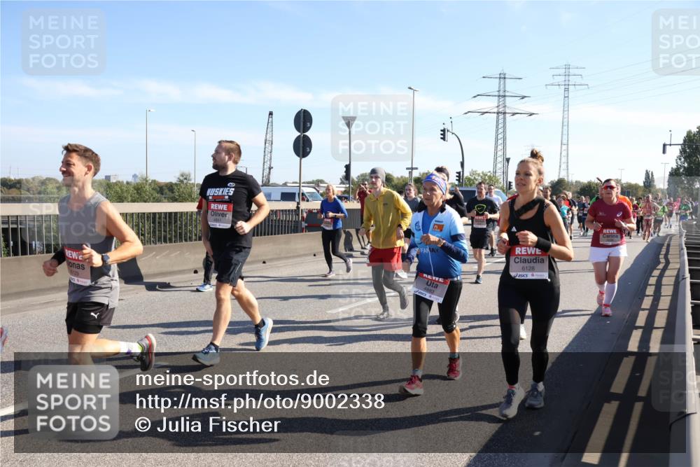 03.10.2025 - Köhlbrandbrückenlauf Julia Fischer http://msf.ph/oto/9002338 03.10.2025 12:19:51 Position 3 6129, 4883, 6128 meine-sportfotos.de