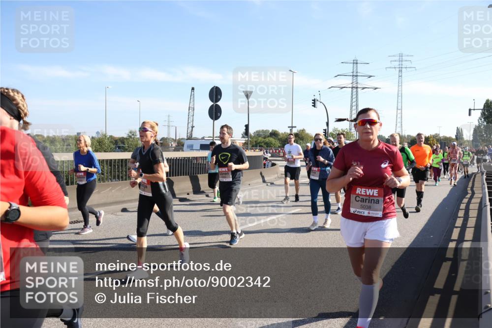 03.10.2025 - Köhlbrandbrückenlauf Julia Fischer http://msf.ph/oto/9002342 03.10.2025 12:19:53 Position 3 5038 meine-sportfotos.de