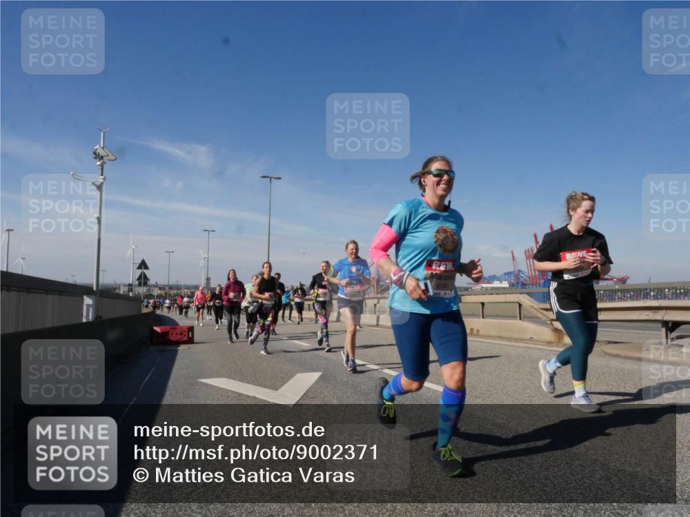03.10.2025 - Köhlbrandbrückenlauf Matties Gatica Varas http://msf.ph/oto/9002371 03.10.2025 12:55:52 Position 2 6298 meine-sportfotos.de