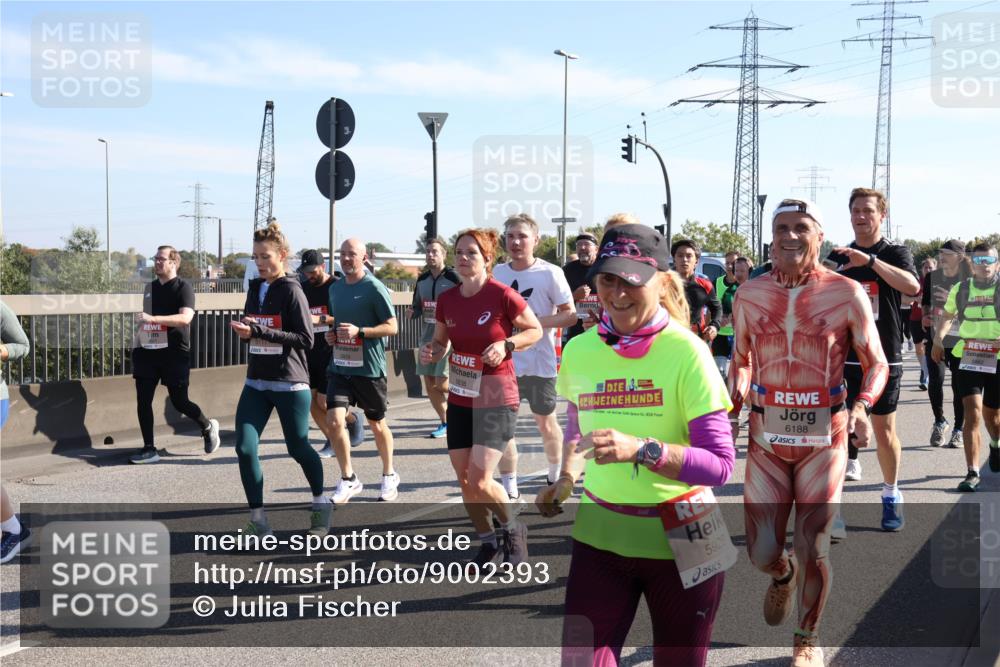 03.10.2025 - Köhlbrandbrückenlauf Julia Fischer http://msf.ph/oto/9002393 03.10.2025 12:19:59 Position 3 6117, 5838, 5929, 6188 meine-sportfotos.de