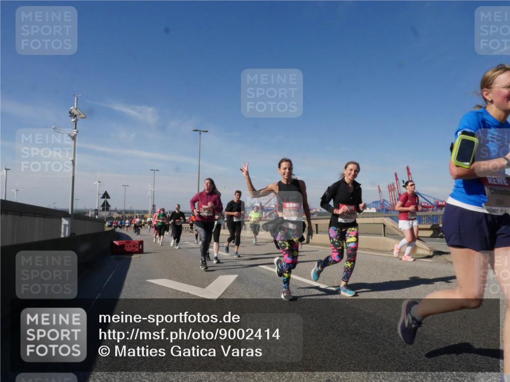 03.10.2025 - Köhlbrandbrückenlauf Matties Gatica Varas http://msf.ph/oto/9002414 03.10.2025 12:55:54 Position 2 4615, 5500 meine-sportfotos.de
