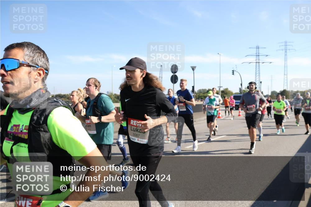 03.10.2025 - Köhlbrandbrückenlauf Julia Fischer http://msf.ph/oto/9002424 03.10.2025 12:20:03 Position 3 5087 meine-sportfotos.de
