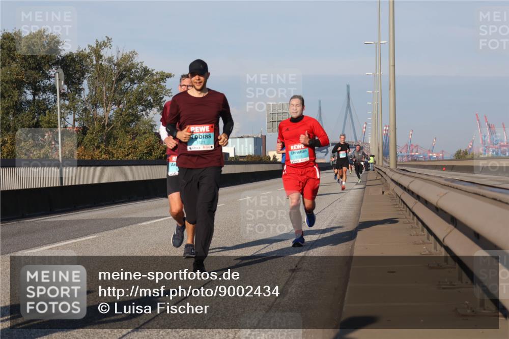 03.10.2025 - Köhlbrandbrückenlauf Luisa Fischer http://msf.ph/oto/9002434 03.10.2025 10:44:19 Position 3 1421, 3705 meine-sportfotos.de