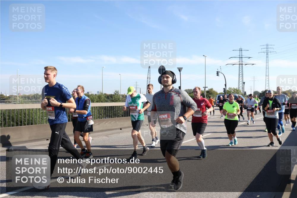 03.10.2025 - Köhlbrandbrückenlauf Julia Fischer http://msf.ph/oto/9002445 03.10.2025 12:20:04 Position 3 5132 meine-sportfotos.de