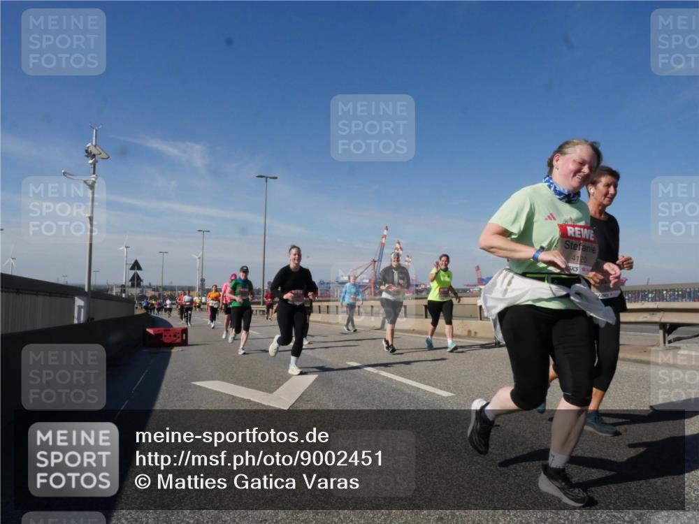 03.10.2025 - Köhlbrandbrückenlauf Matties Gatica Varas http://msf.ph/oto/9002451 03.10.2025 12:55:57 Position 2 4120 meine-sportfotos.de