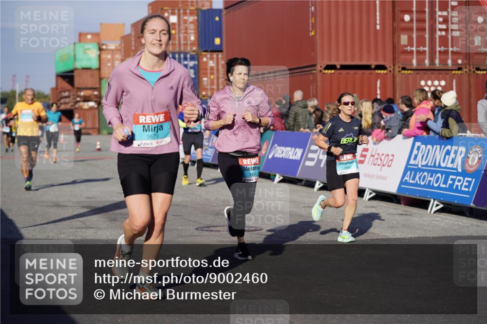 03.10.2025 - Köhlbrandbrückenlauf Michael Burmester http://msf.ph/oto/9002460 03.10.2025 10:05:44 Ziel 1092, 1132, 1424, 1428, 1962, 2743, 2913, 3484, 3579, 3716 meine-sportfotos.de