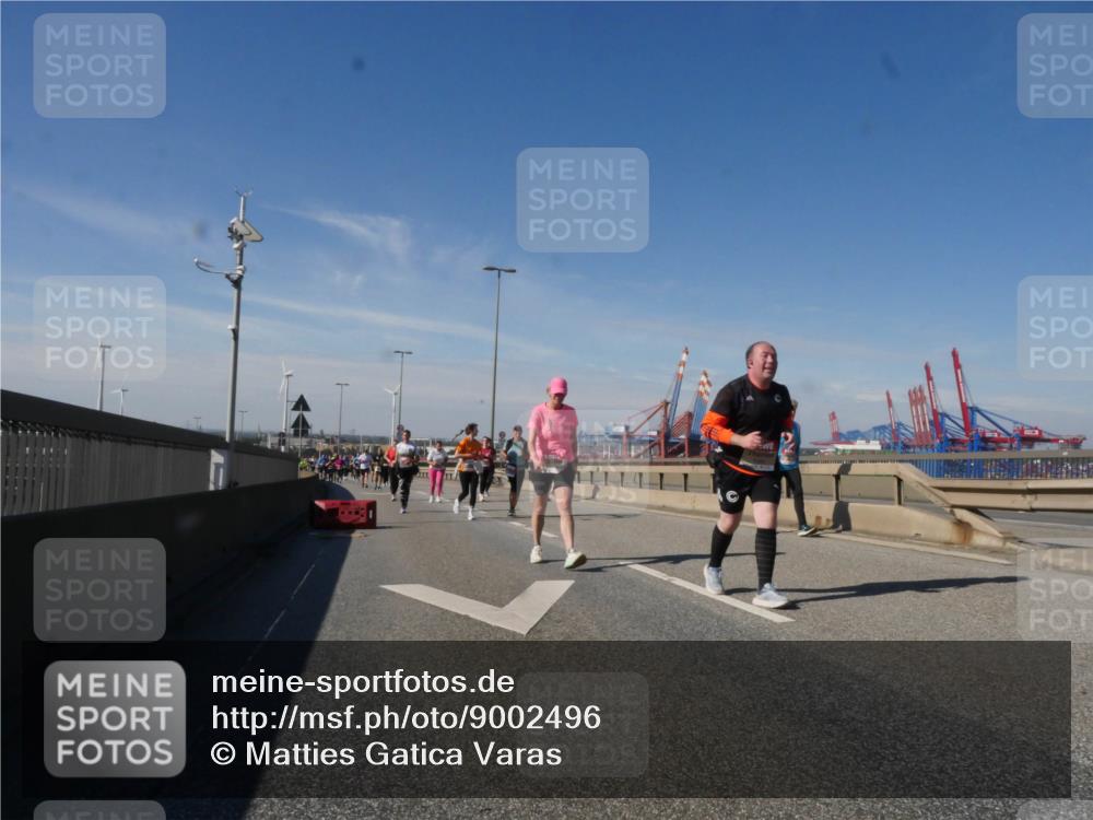 03.10.2025 - Köhlbrandbrückenlauf Matties Gatica Varas http://msf.ph/oto/9002496 03.10.2025 12:56:00 Position 2  meine-sportfotos.de