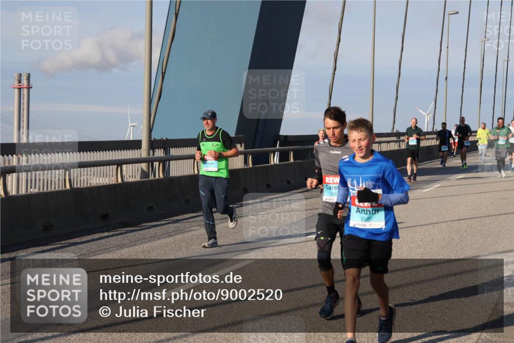 03.10.2025 - Köhlbrandbrückenlauf Julia Fischer http://msf.ph/oto/9002520 03.10.2025 09:42:06 Position 2 258, 2920 meine-sportfotos.de