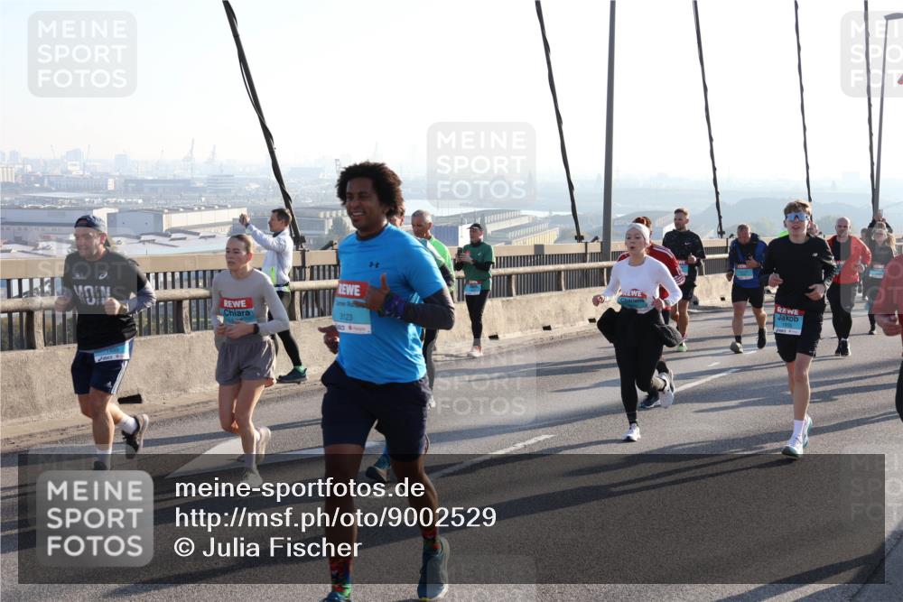 03.10.2025 - Köhlbrandbrückenlauf Julia Fischer http://msf.ph/oto/9002529 03.10.2025 09:27:24 Position 1 1499, 3123, 503, 1933 meine-sportfotos.de