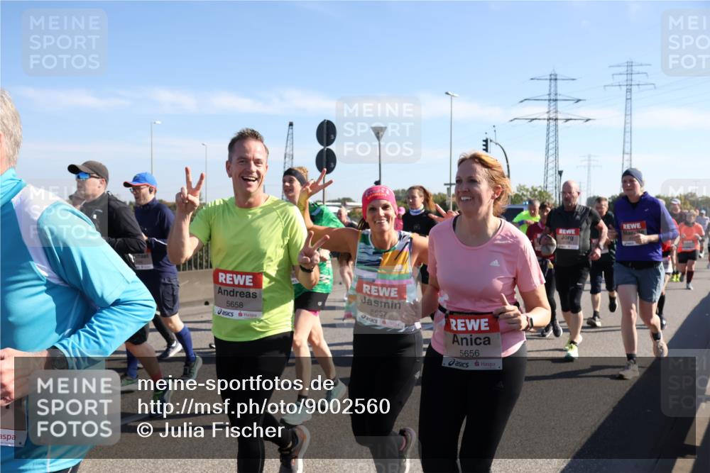 03.10.2025 - Köhlbrandbrückenlauf Julia Fischer http://msf.ph/oto/9002560 03.10.2025 12:20:20 Position 3 5658, 5657, 5656 meine-sportfotos.de