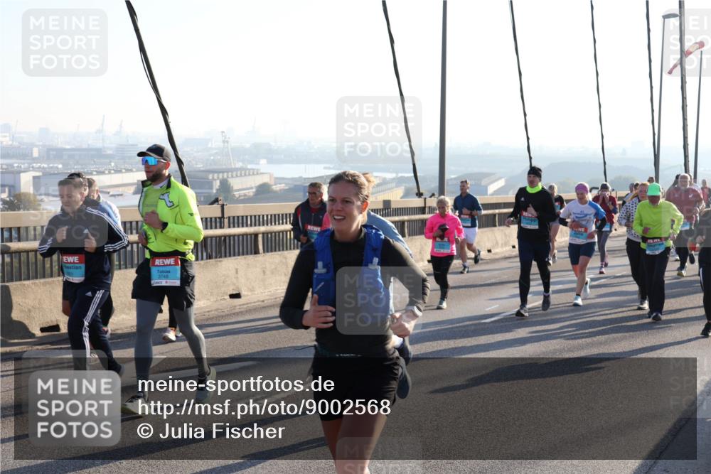 03.10.2025 - Köhlbrandbrückenlauf Julia Fischer http://msf.ph/oto/9002568 03.10.2025 09:27:34 Position 1 3748 meine-sportfotos.de