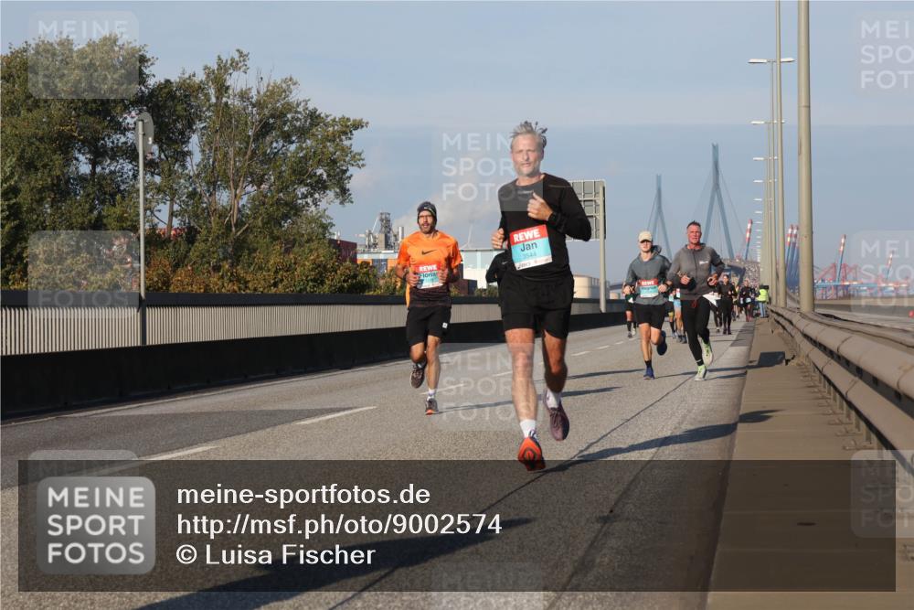 03.10.2025 - Köhlbrandbrückenlauf Luisa Fischer http://msf.ph/oto/9002574 03.10.2025 10:44:26 Position 3 3544 meine-sportfotos.de