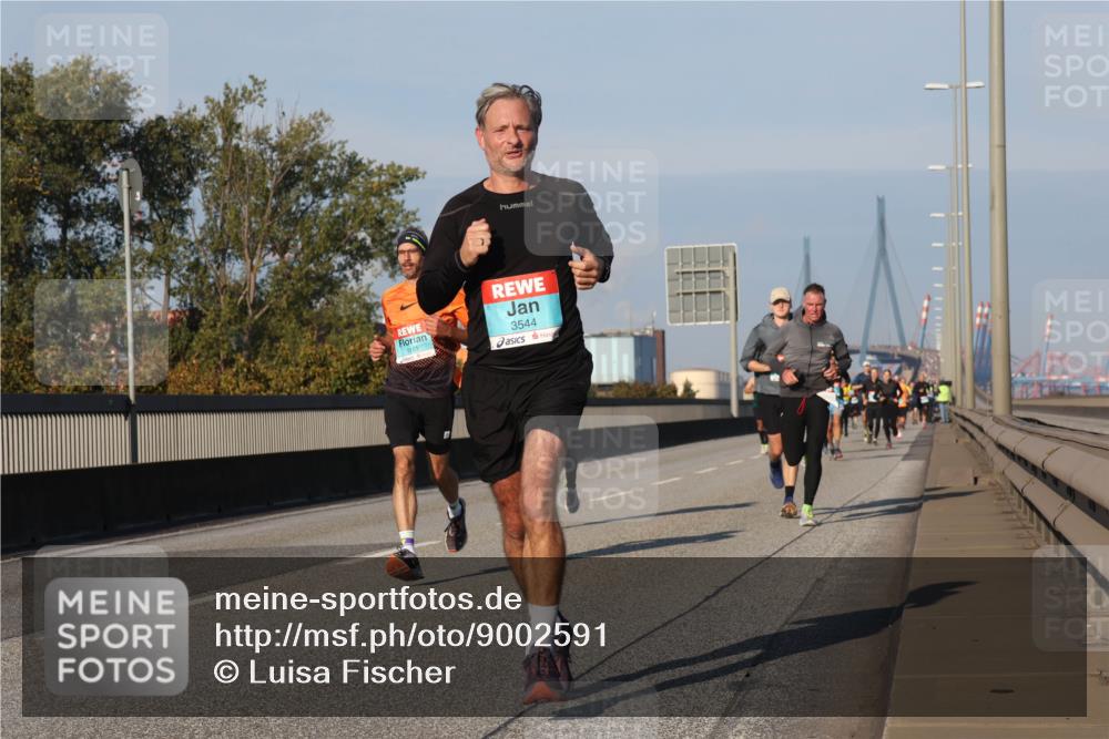 03.10.2025 - Köhlbrandbrückenlauf Luisa Fischer http://msf.ph/oto/9002591 03.10.2025 10:44:27 Position 3 1101, 3544 meine-sportfotos.de