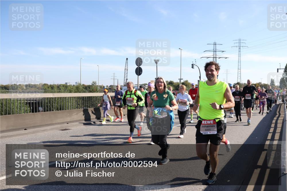 03.10.2025 - Köhlbrandbrückenlauf Julia Fischer http://msf.ph/oto/9002594 03.10.2025 12:20:26 Position 3 6445 meine-sportfotos.de