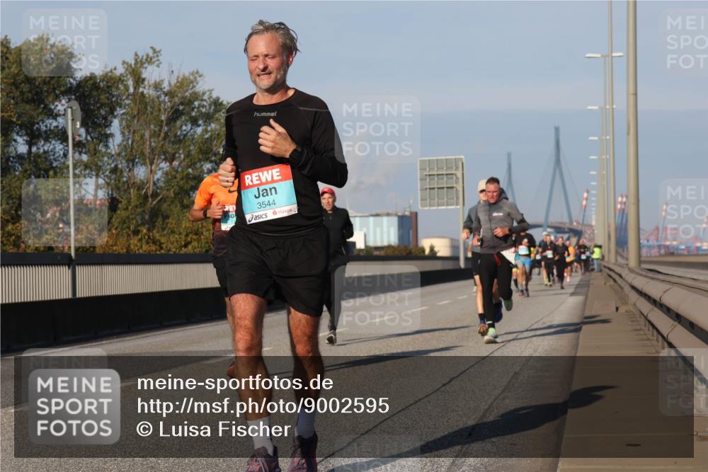 03.10.2025 - Köhlbrandbrückenlauf Luisa Fischer http://msf.ph/oto/9002595 03.10.2025 10:44:27 Position 3 3544 meine-sportfotos.de