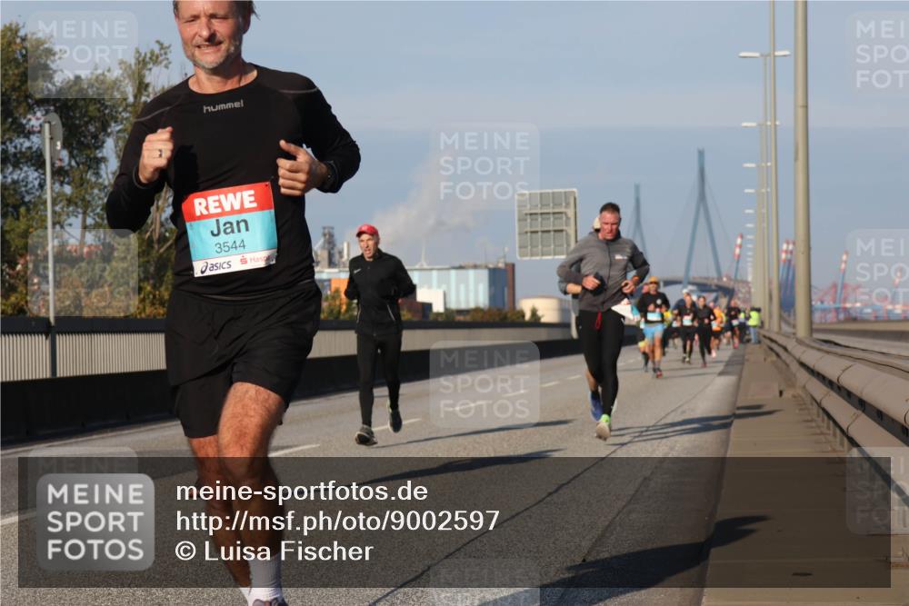 03.10.2025 - Köhlbrandbrückenlauf Luisa Fischer http://msf.ph/oto/9002597 03.10.2025 10:44:28 Position 3 3544 meine-sportfotos.de