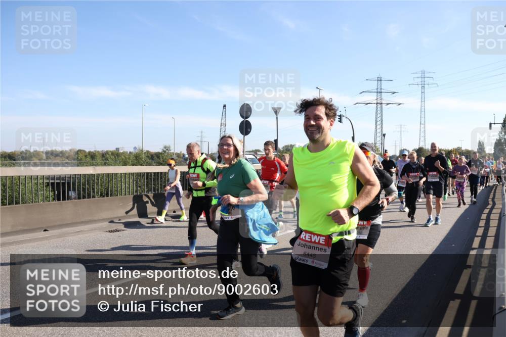 03.10.2025 - Köhlbrandbrückenlauf Julia Fischer http://msf.ph/oto/9002603 03.10.2025 12:20:27 Position 3 6445 meine-sportfotos.de