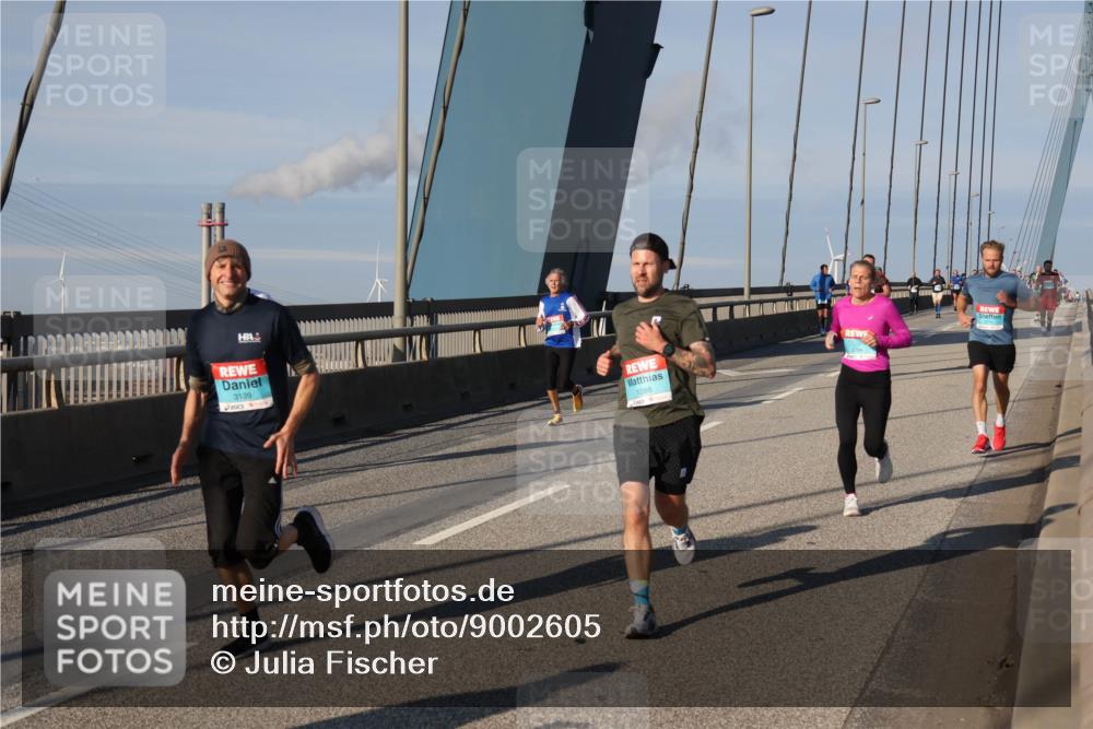 03.10.2025 - Köhlbrandbrückenlauf Julia Fischer http://msf.ph/oto/9002605 03.10.2025 09:42:23 Position 2 3139, 1088 meine-sportfotos.de