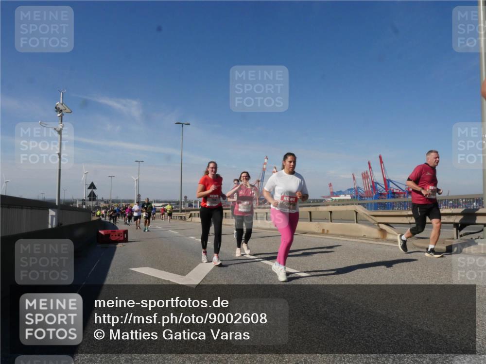 03.10.2025 - Köhlbrandbrückenlauf Matties Gatica Varas http://msf.ph/oto/9002608 03.10.2025 12:56:07 Position 2  meine-sportfotos.de