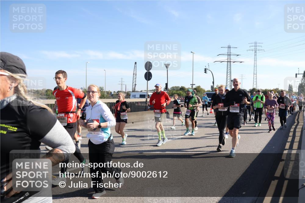 03.10.2025 - Köhlbrandbrückenlauf Julia Fischer http://msf.ph/oto/9002612 03.10.2025 12:20:28 Position 3 5449 meine-sportfotos.de