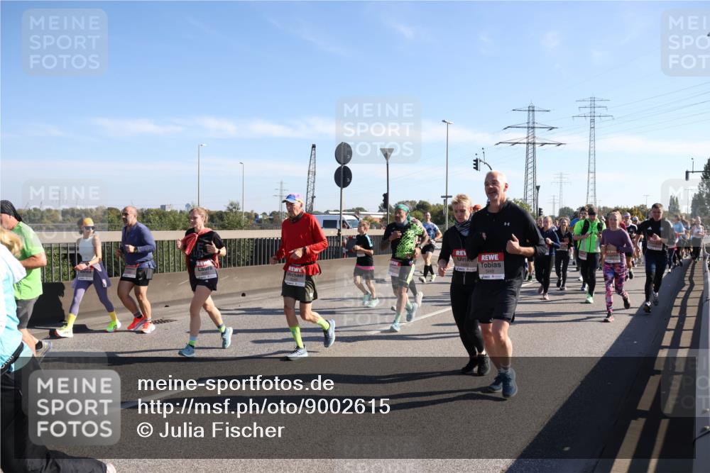 03.10.2025 - Köhlbrandbrückenlauf Julia Fischer http://msf.ph/oto/9002615 03.10.2025 12:20:29 Position 3 5449 meine-sportfotos.de