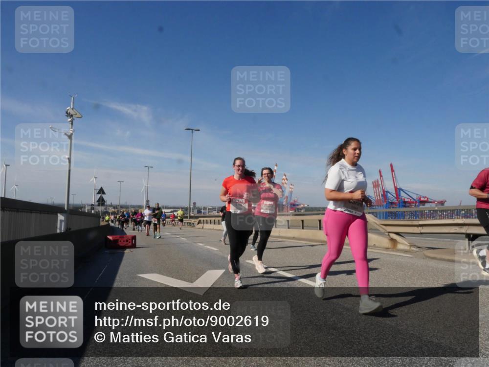 03.10.2025 - Köhlbrandbrückenlauf Matties Gatica Varas http://msf.ph/oto/9002619 03.10.2025 12:56:08 Position 2  meine-sportfotos.de