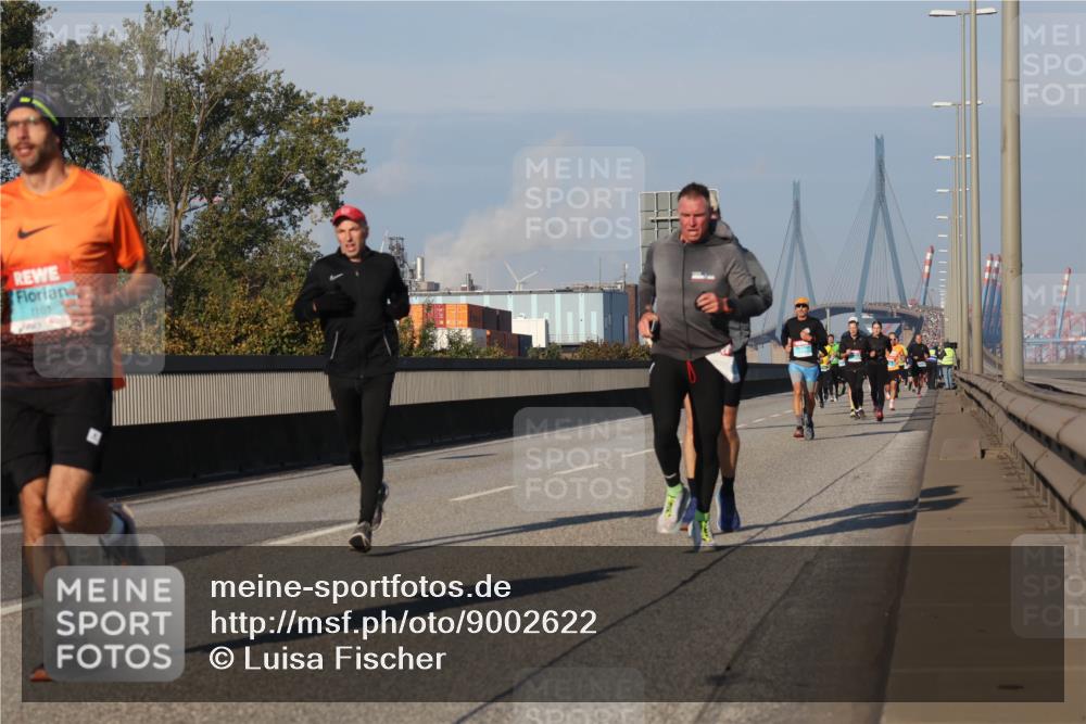 03.10.2025 - Köhlbrandbrückenlauf Luisa Fischer http://msf.ph/oto/9002622 03.10.2025 10:44:29 Position 3 1101 meine-sportfotos.de