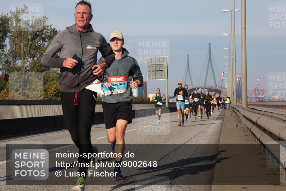 03.10.2025 - Köhlbrandbrückenlauf Luisa Fischer http://msf.ph/oto/9002648 03.10.2025 10:44:31 Position 3 150 meine-sportfotos.de