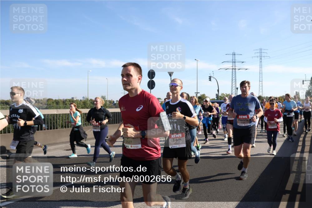 03.10.2025 - Köhlbrandbrückenlauf Julia Fischer http://msf.ph/oto/9002656 03.10.2025 12:20:34 Position 3 5527, 4338, 4725 meine-sportfotos.de