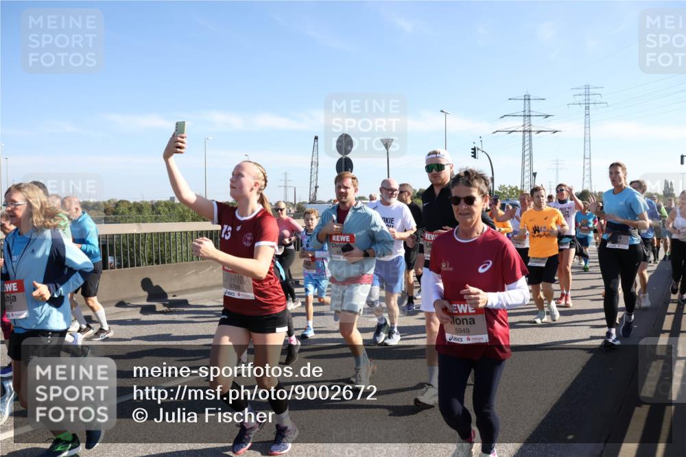 03.10.2025 - Köhlbrandbrückenlauf Julia Fischer http://msf.ph/oto/9002672 03.10.2025 12:20:36 Position 3 6501, 6768, 641, 5949 meine-sportfotos.de